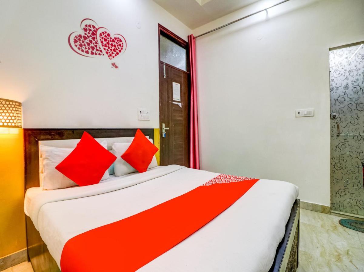 Отель Oyo 74060 Taj Residency Нью-Дели Экстерьер фото